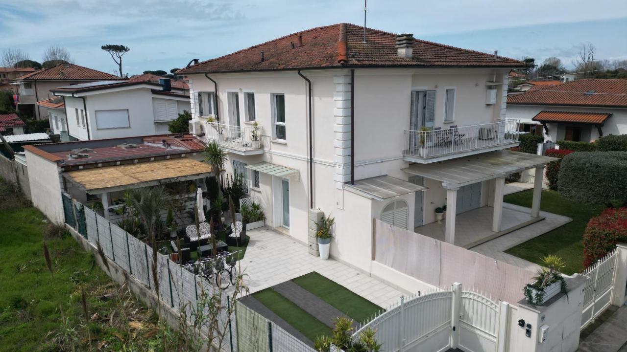 La Brise Hotel Marina di Pietrasanta Eksteriør billede