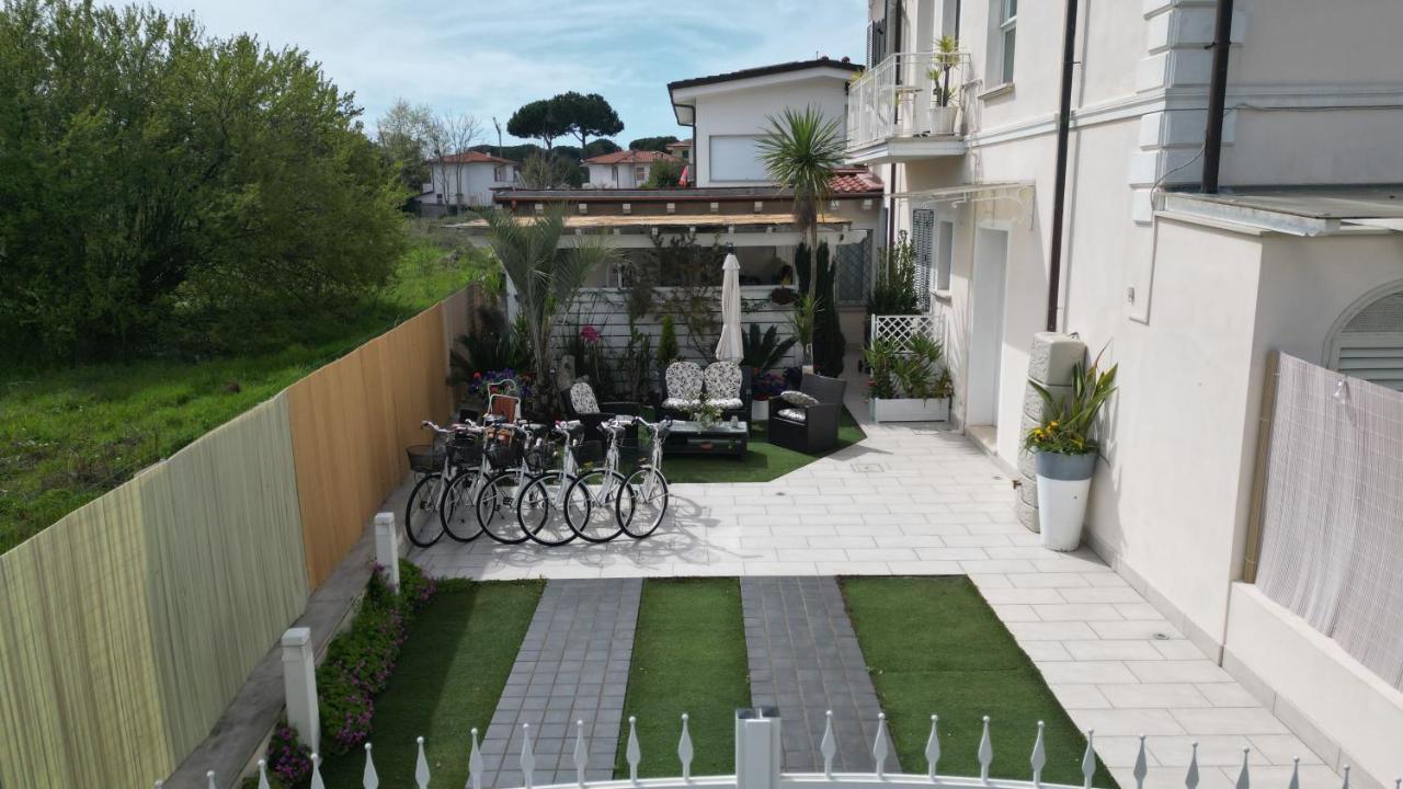 La Brise Hotel Marina di Pietrasanta Eksteriør billede