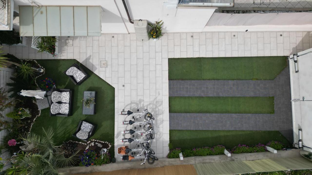 La Brise Hotel Marina di Pietrasanta Eksteriør billede