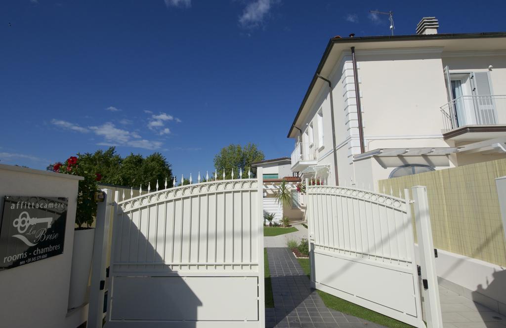 La Brise Hotel Marina di Pietrasanta Eksteriør billede